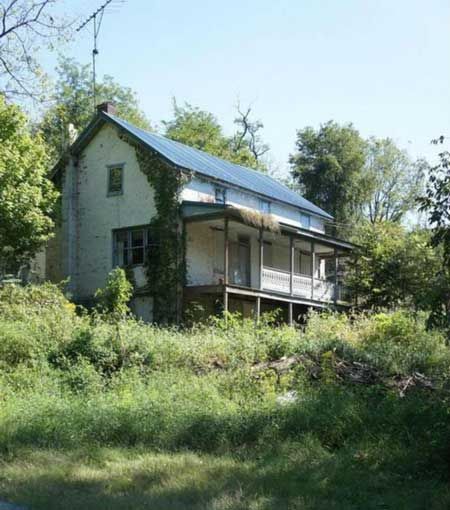 Hedgesville Home — stone repointing project by Poor Boys' Enterprises, photo 1