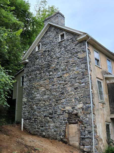 Hedgesville Home — stone repointing project by Poor Boys' Enterprises, photo 4