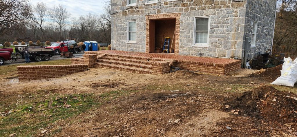 Breathable lime mortar joints in a historic stone wall